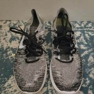 Nike Free Rn Flyknit shoes